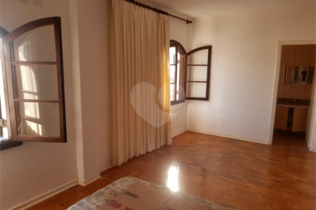 Casa à venda com 5 quartos, sendo 2 suítes, em Jardim do Colégio (zona Norte), São Paulo, SP
