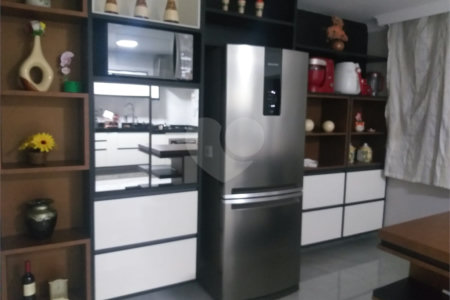 Sobrado à venda com 3 quartos, sendo 1 suíte, em Vila Galvão, Guarulhos, SP
