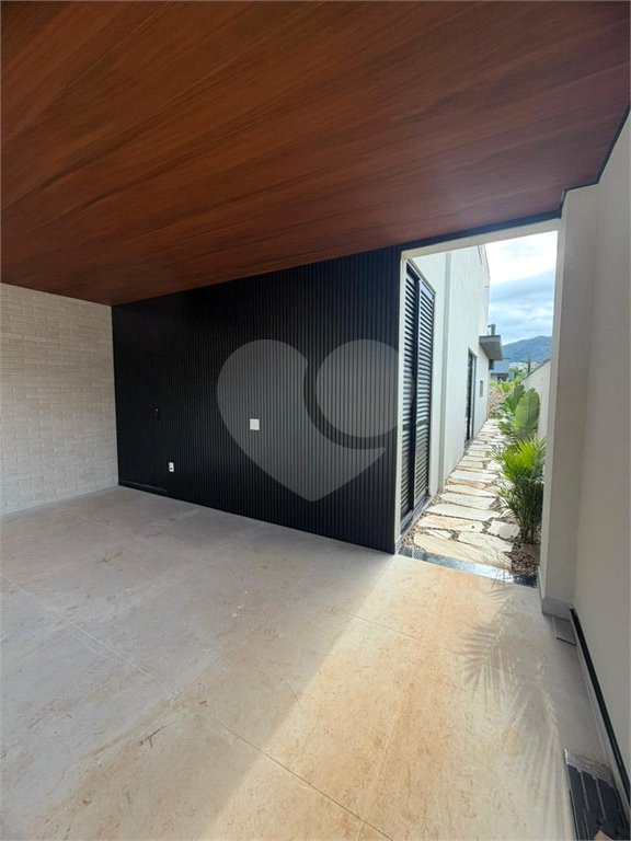 Casa à venda com 3 suítes no condomínio Ecoville Residence, Atibaia - SP