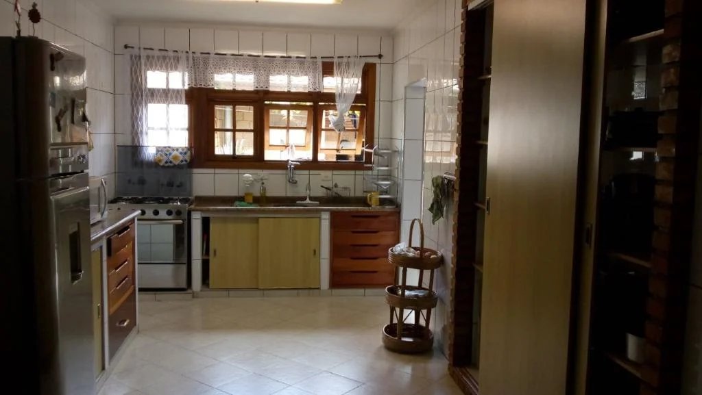 Sobrado à venda com 5 quartos, sendo 1 suíte, em Lapa de Baixo, São Paulo, SP