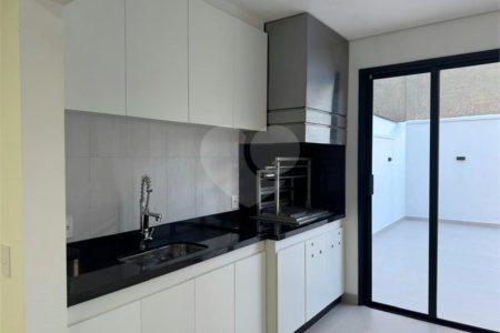 Casa à venda com 3 suítes no condomínio Residencial The Square Village, Cotia - SP