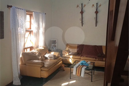 Casa à venda com 8 quartos, sendo 3 suítes, em Jardim Terceiro Centenário, Atibaia, SP