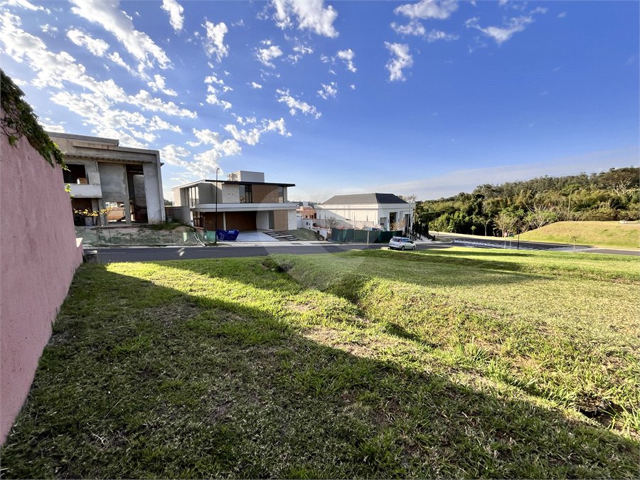 Terreno à venda no condomínio Villa dos Pinheiros, Indaiatuba - SP