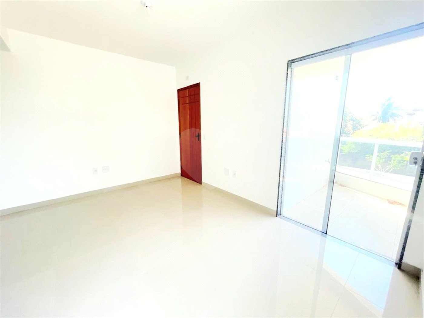 Apartamento à venda com 2 quartos, sendo 1 suíte, em Fluminense, São Pedro da Aldeia, RJ