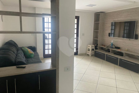 Sobrado à venda com 3 quartos, sendo 2 suítes, em Vila Mazzei, São Paulo, SP