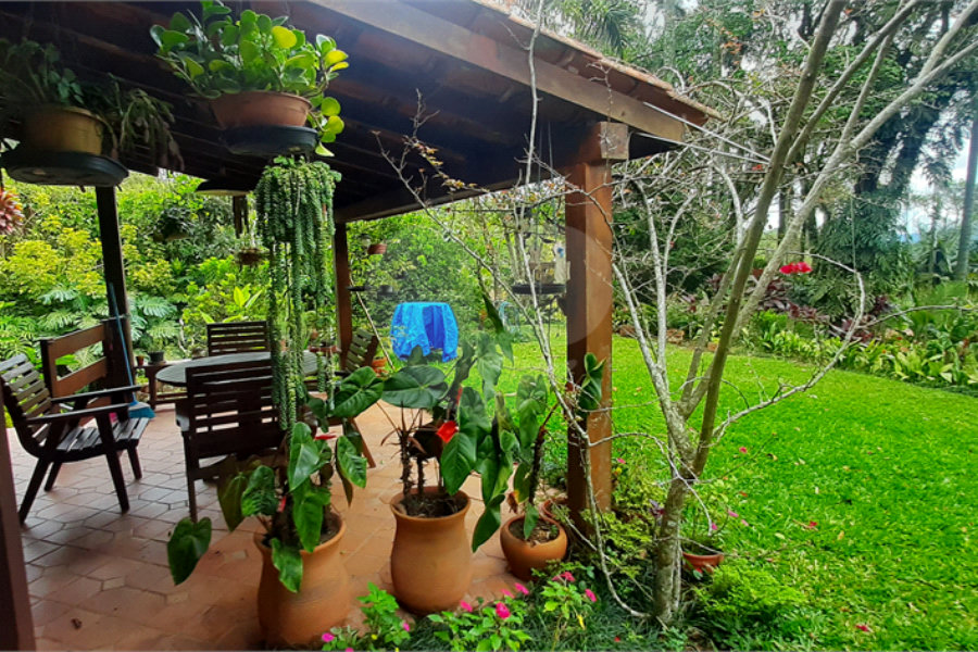 Casa Térrea à venda com 4 quartos, sendo 2 suítes, em Serra da Cantareira, Mairiporã, SP