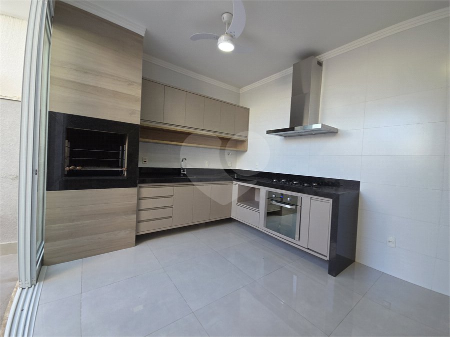 Casa à venda com 2 quartos, sendo 1 suíte, no condomínio Horto Florestal II, Sorocaba - SP
