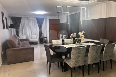 Sobrado à venda com 3 quartos, sendo 1 suíte, em Alto da Mooca, São Paulo, SP