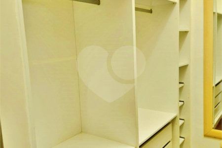 Apartamento à venda com 4 quartos, sendo 3 suítes,  em Vila Andrade, São Paulo, SP
