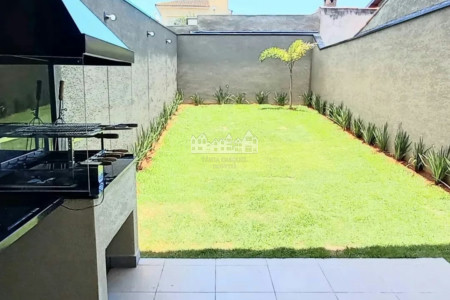Casa à venda com 3 suítes em Alvinópolis, Atibaia, SP