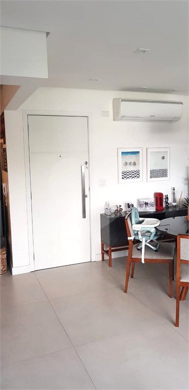 Apartamento à venda com 3 quartos, sendo 1 suíte, em Moema, São Paulo, SP