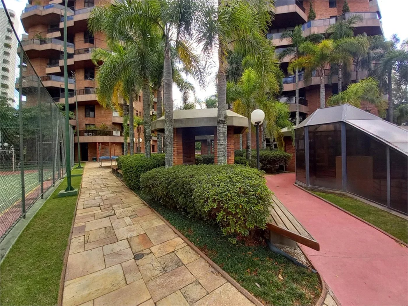 Apartamento à venda com 4 quartos, sendo 3 suítes,  em Vila Andrade, São Paulo, SP