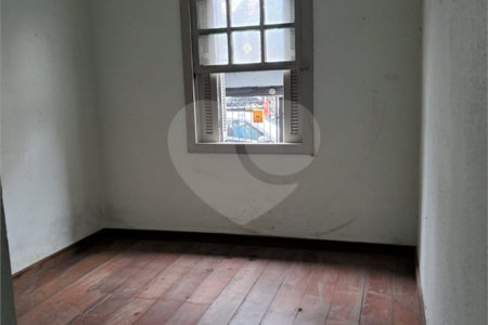 Sobrado à venda com 4 quartos em Vila Madalena, São Paulo, SP