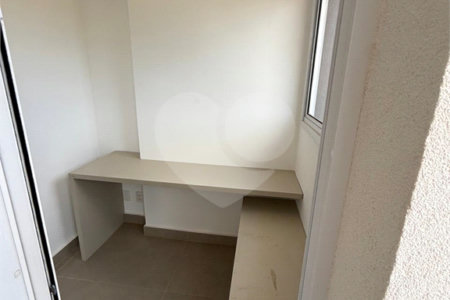 Apartamento para alugar com 3 suítes em Vila Helena, Atibaia, SP