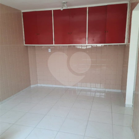 Sobrado à venda com 3 quartos em Vila Universitária, São Paulo, SP