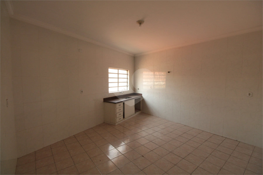 Sobrado à venda com 4 quartos, sendo 1 suíte, em Vila Isolina Mazzei, São Paulo, SP