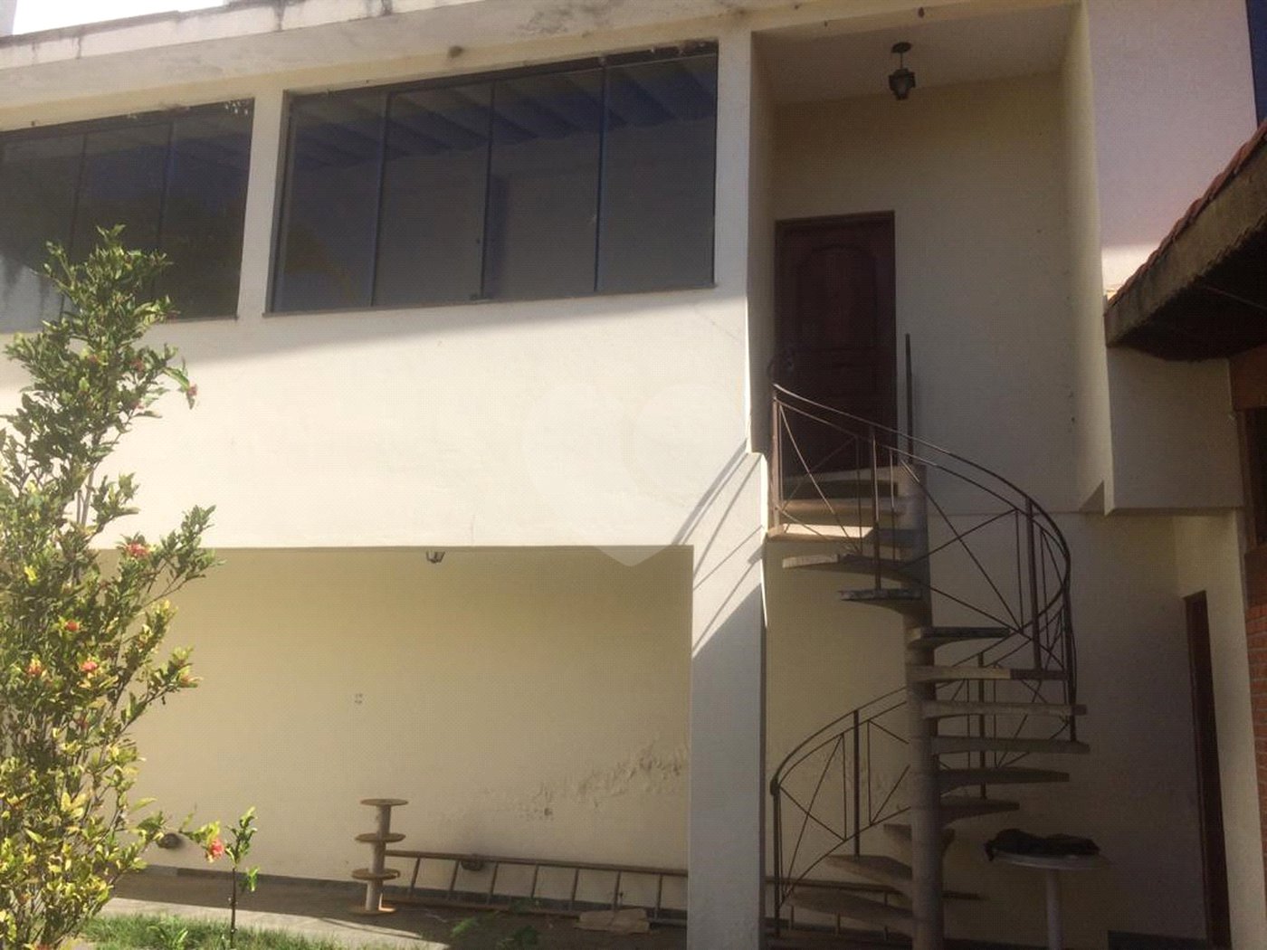 Sobrado à venda com 4 quartos, sendo 3 suítes, em Tremembé, São Paulo, SP