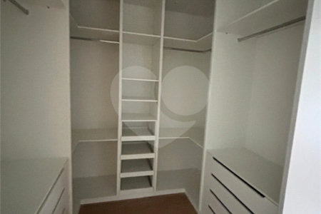 Sobrado à venda com 4 suítes em Residencial Central Parque, Salto, SP