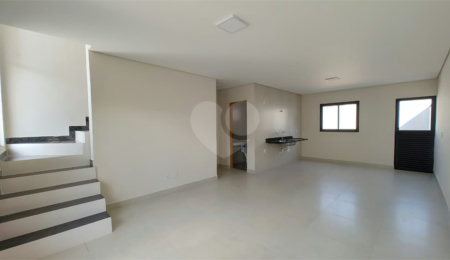 Casa de Vila à venda com 3 quartos, sendo 1 suíte,  em Éden, Sorocaba, SP