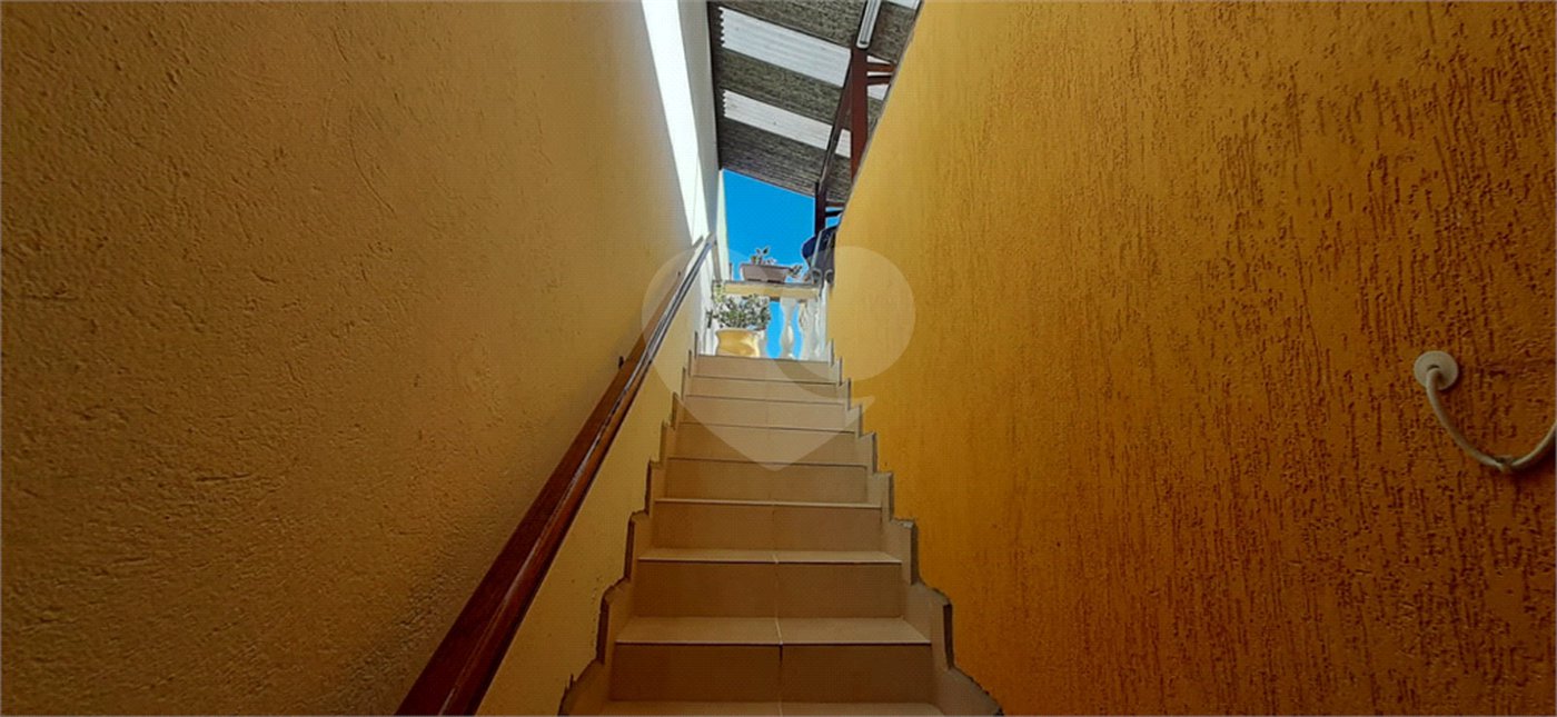 Sobrado à venda com 2 quartos em Horto, São Paulo, SP