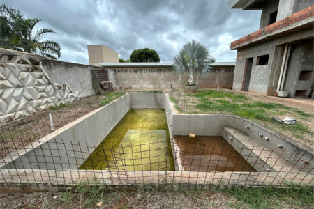 Casa à Venda de 3 dormitórios no condomínio damha II em São Carlos,