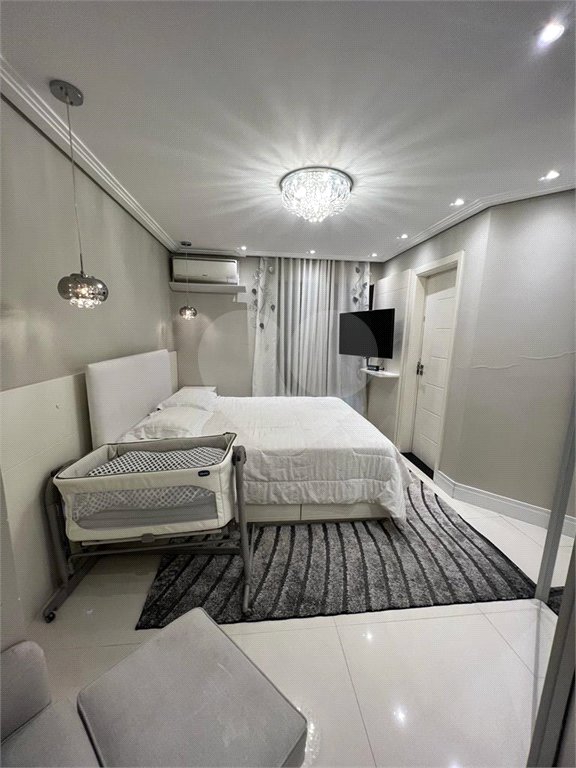 Apartamento à venda com 3 suítes em Santana, São Paulo, SP
