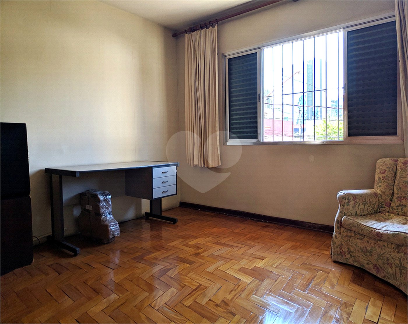 Sobrado à venda com 5 quartos, sendo 1 suíte,  em Vila Nova Conceição, São Paulo, SP