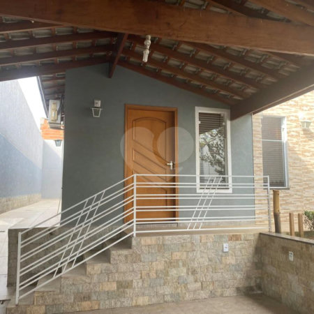 Casa Térrea à venda com 2 quartos, sendo 1 suíte,  em Nova Cerejeira, Atibaia, SP