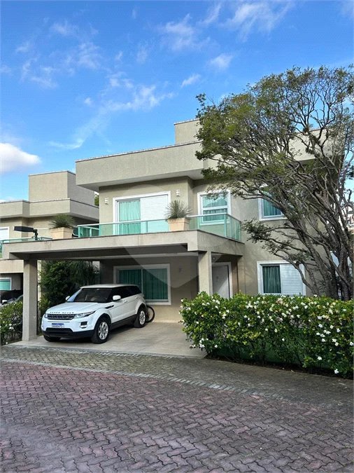 Casa à venda com 4 suítes no condomínio Residencial Jabuticabeiras, São Paulo - SP