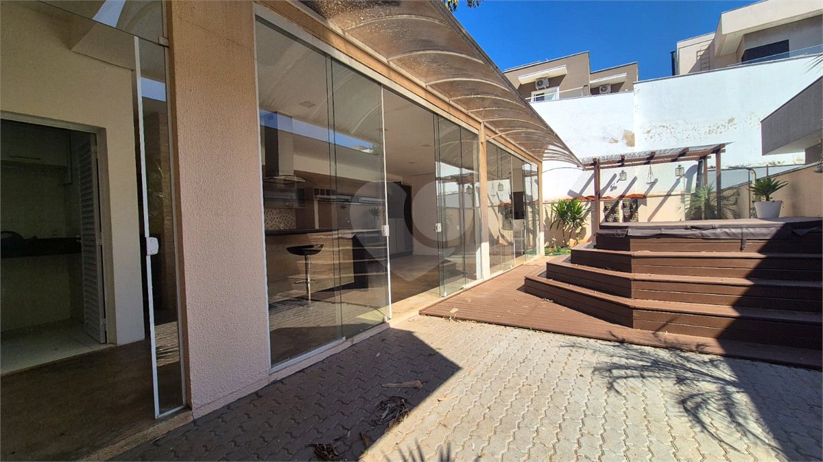 Casa à venda com 3 suítes no condomínio DI Parma, Sorocaba - SP