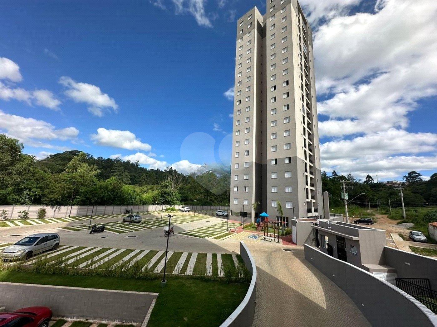 Apartamento à venda com 2 quartos, sendo 1 suíte,  em Chácaras Manão, Mairinque, SP