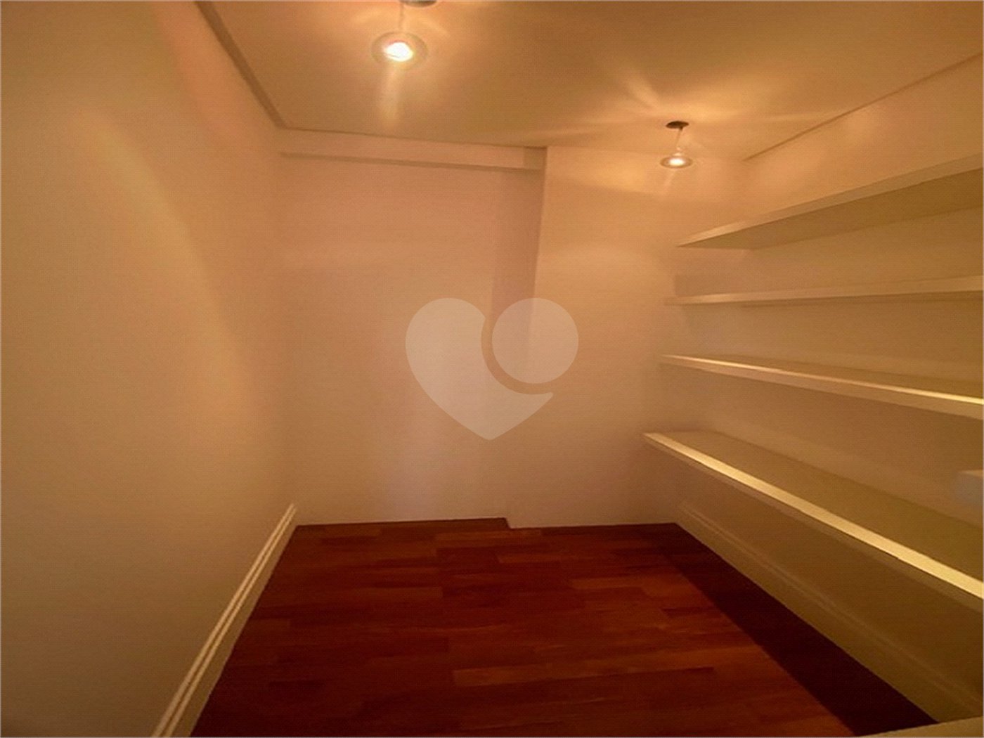 Apartamento à venda ou para alugar com 2 suítes em Itaim Bibi, São Paulo, SP