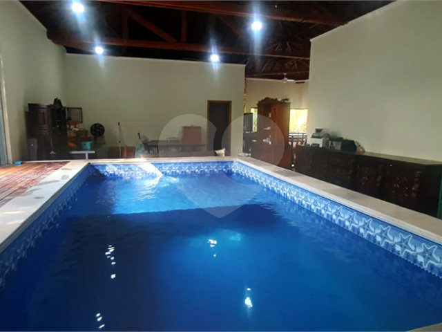 Casa à venda ou para alugar com 5 quartos, sendo 4 suítes,  no condomínio Sausalito, Mairiporã - SP