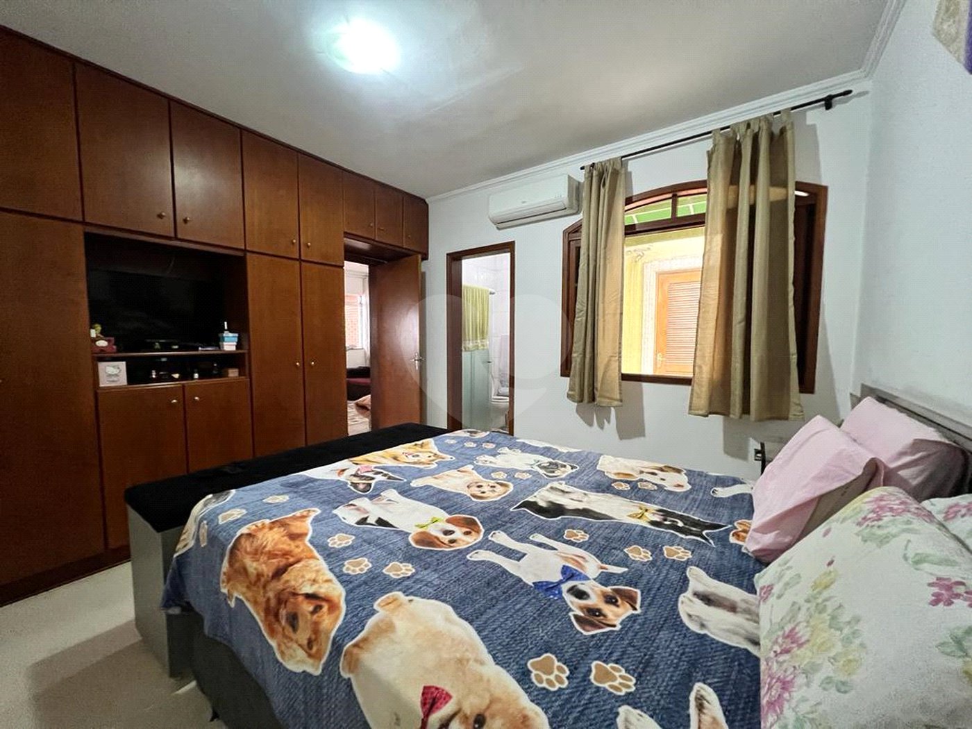 Casa à venda com 3 quartos, sendo 1 suíte,  no condomínio Ibiti do Paço, Sorocaba - SP