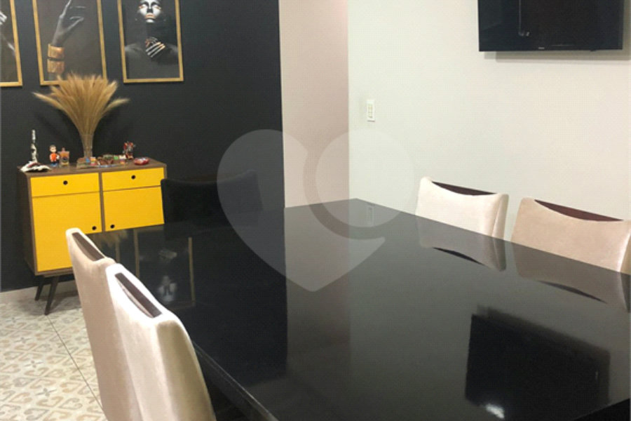 Sobrado à venda com 3 quartos, sendo 1 suíte, em Vila Tibiriçá, Santo André, SP