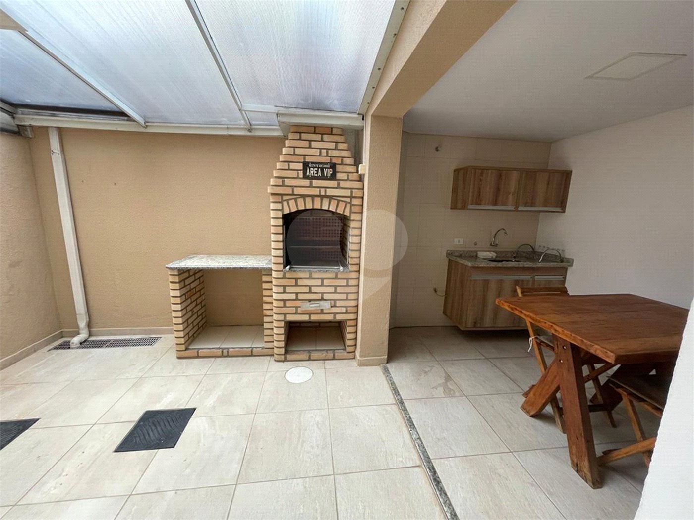 Casa à venda com 2 quartos, sendo 1 suíte, no condomínio Firenze, Sorocaba - SP