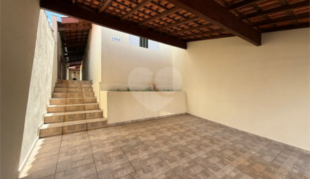 Casa à venda com 2 quartos, sendo 1 suíte,  em Jardim Imperial, Atibaia, SP