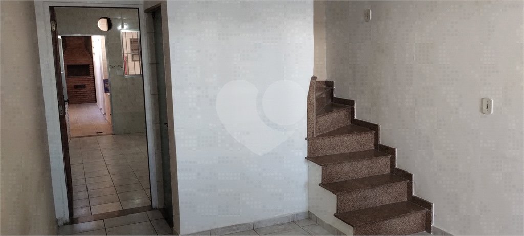 Sobrado à venda com 4 quartos, sendo 1 suíte, em Vila Nivi, São Paulo, SP