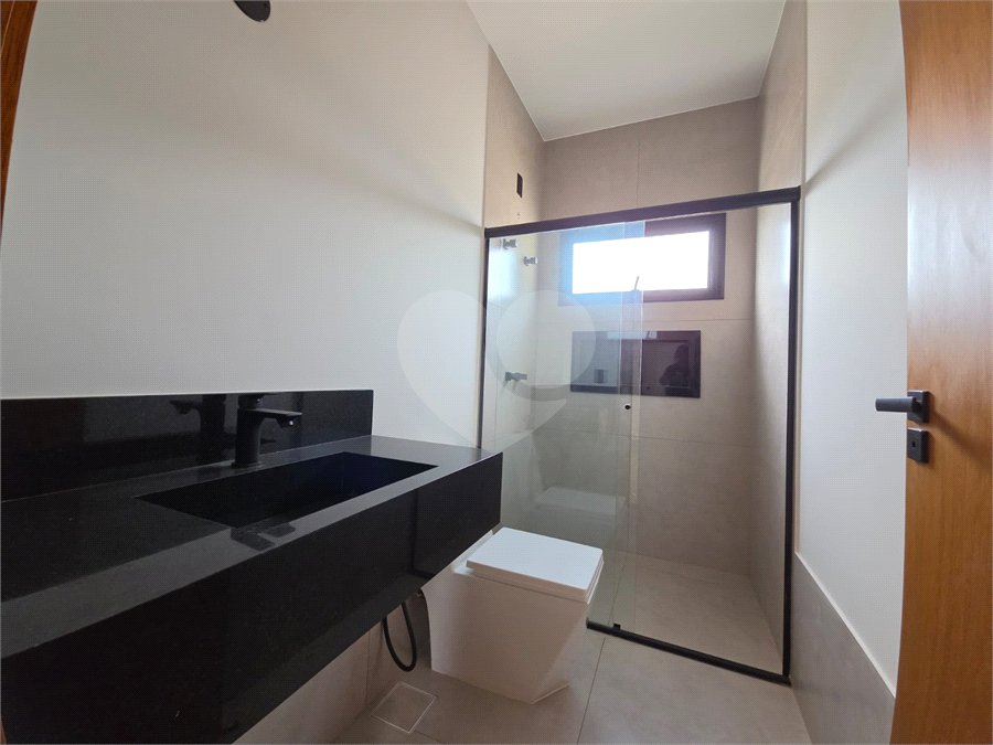 Casa à venda com 3 quartos, sendo 1 suíte, no condomínio Cerejeiras, Araçoiaba da Serra - SP