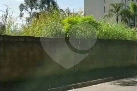 Terreno à venda em Paraisópolis, São Paulo, SP
