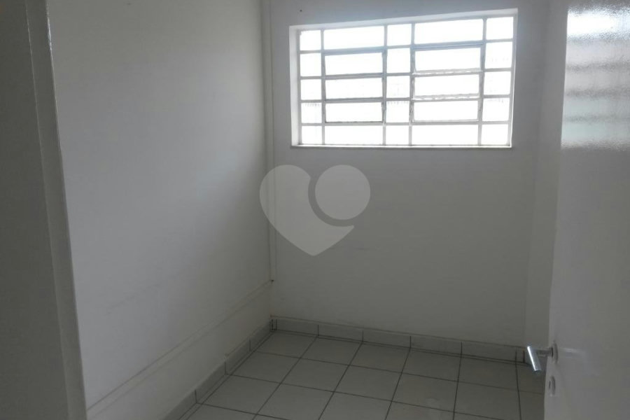 Sobrado à venda com 15 quartos, sendo 3 suítes, em Tucuruvi, São Paulo, SP