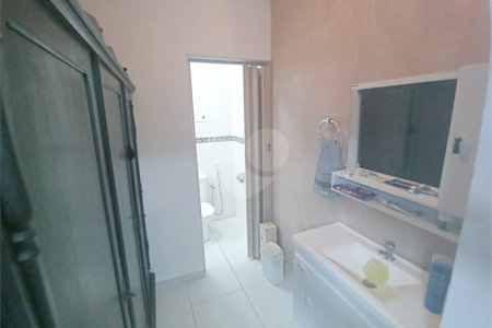 Casa à venda com 3 quartos, sendo 1 suíte,  no Centro, Vinhedo, SP