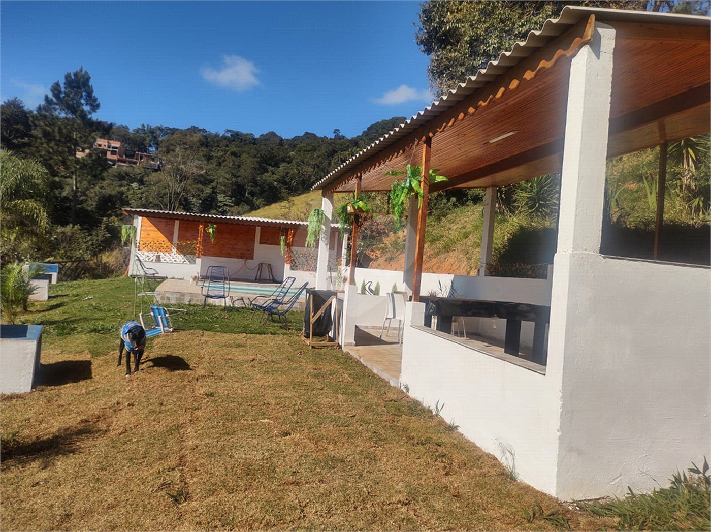 Casa à venda ou para alugar com 3 suítes em Juqueri Mirim, Mairiporã, SP