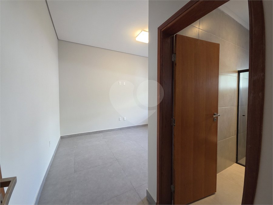 Casa à venda com 3 suítes no condomínio Village Ipanema I, Araçoiaba da Serra - SP
