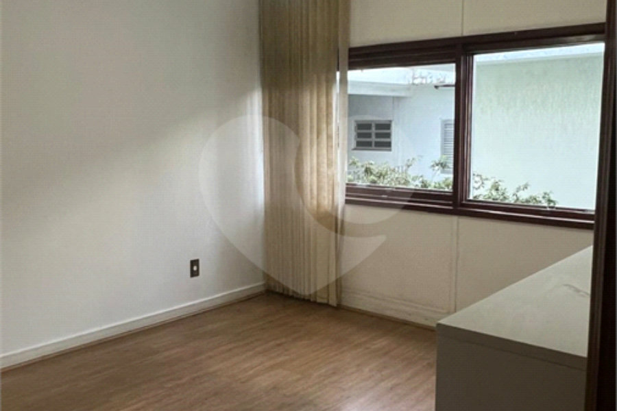Sobrado à venda com 4 quartos, sendo 3 suítes, em Santana, São Paulo, SP