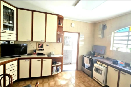 Casa à venda com 3 quartos, sendo 1 suíte,  em Jardim Ester Yolanda, São Paulo, SP