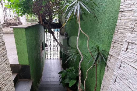 Sobrado à venda com 4 quartos em Vila Dom Pedro II, São Paulo, SP