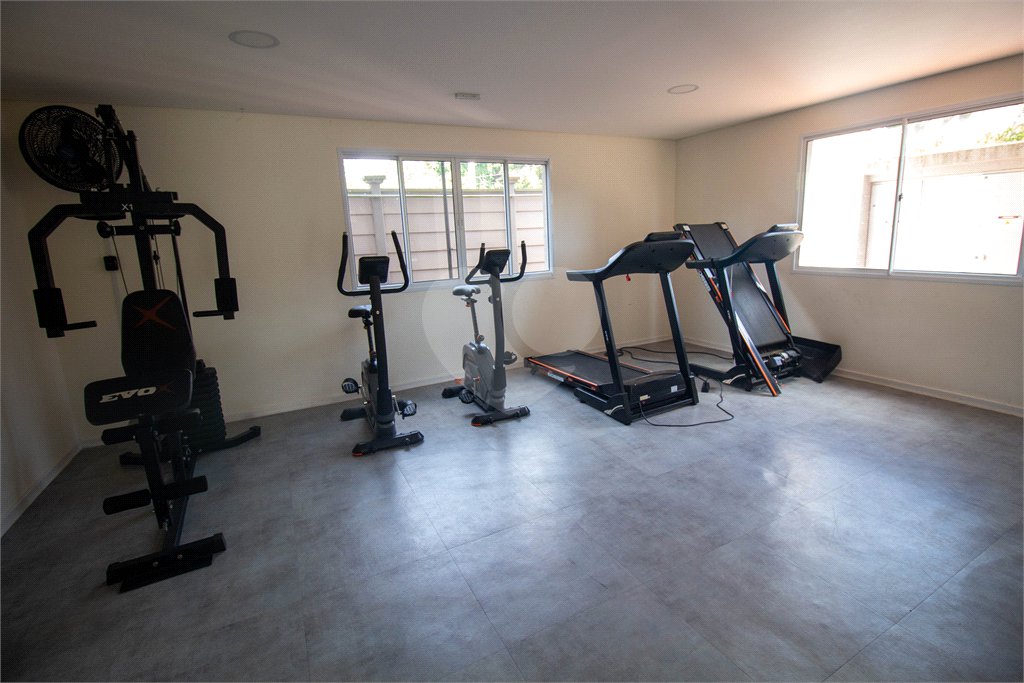 Apartamento para alugar com 2 quartos, sendo 1 suíte, em Chácaras Manão, Mairinque, SP