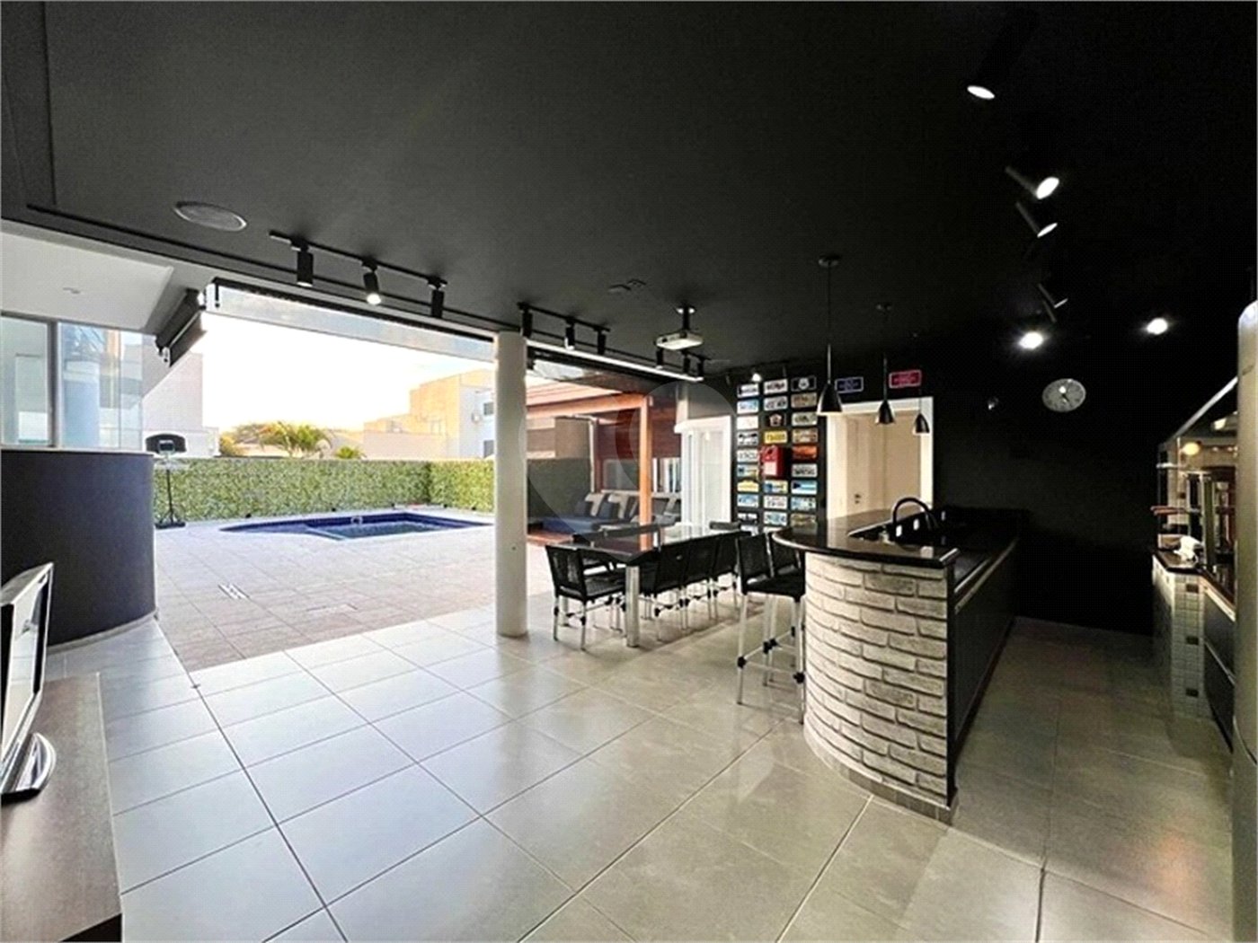 Casa à venda com 5 suítes no condomínio Ibiti Royal Park, Sorocaba - SP