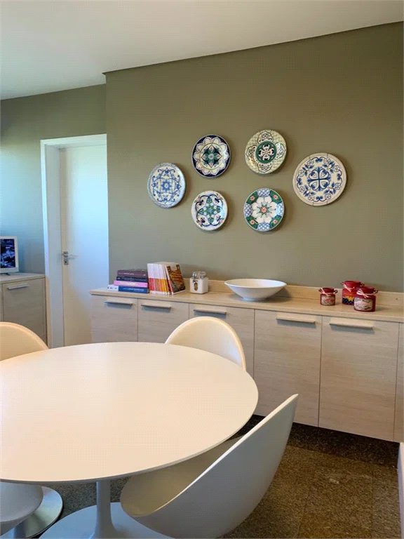 Apartamento à venda com 4 suítes em Vila Suzana, São Paulo, SP